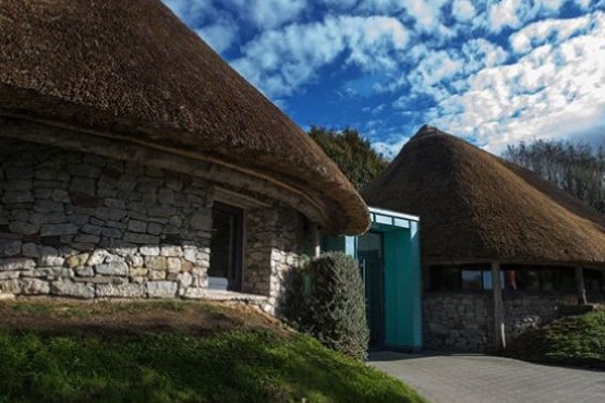 Lough-Gur-Heritage-Centre-810x456